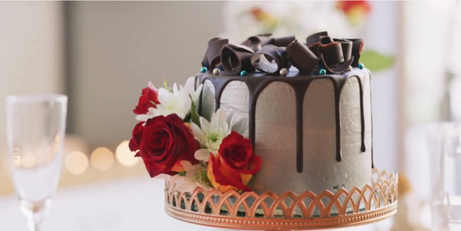 Celebrate life's moments with a Cake Farm treat.