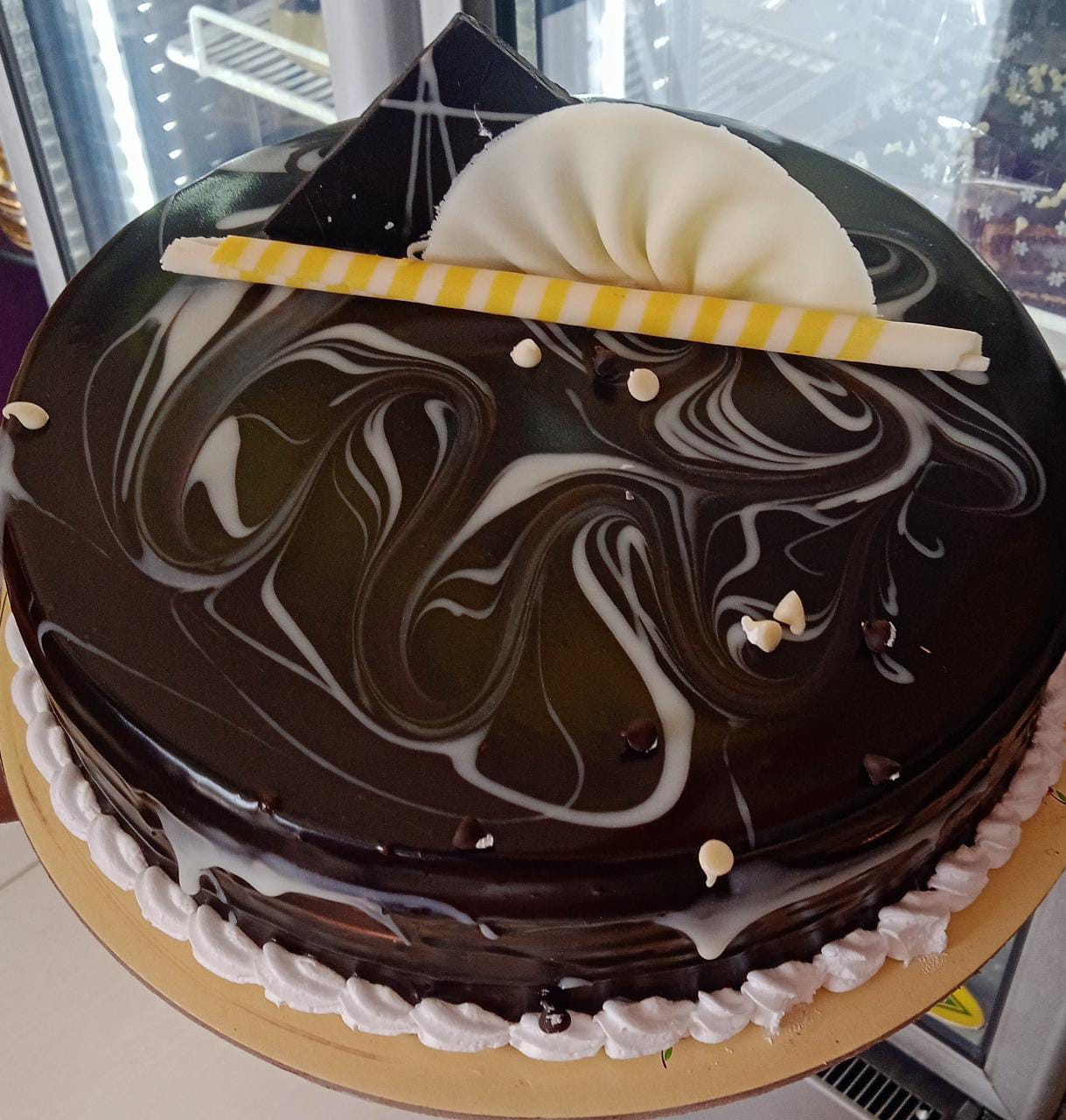 Decadent Chocolate Cake with Aquafaba Buttercream & Ganache – Veg In OC